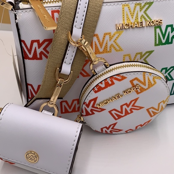 MICHAEL KORS
Jet Set Logo Crossbody Bag with Case for Apple AirPods Pro - Picture 14 of 16